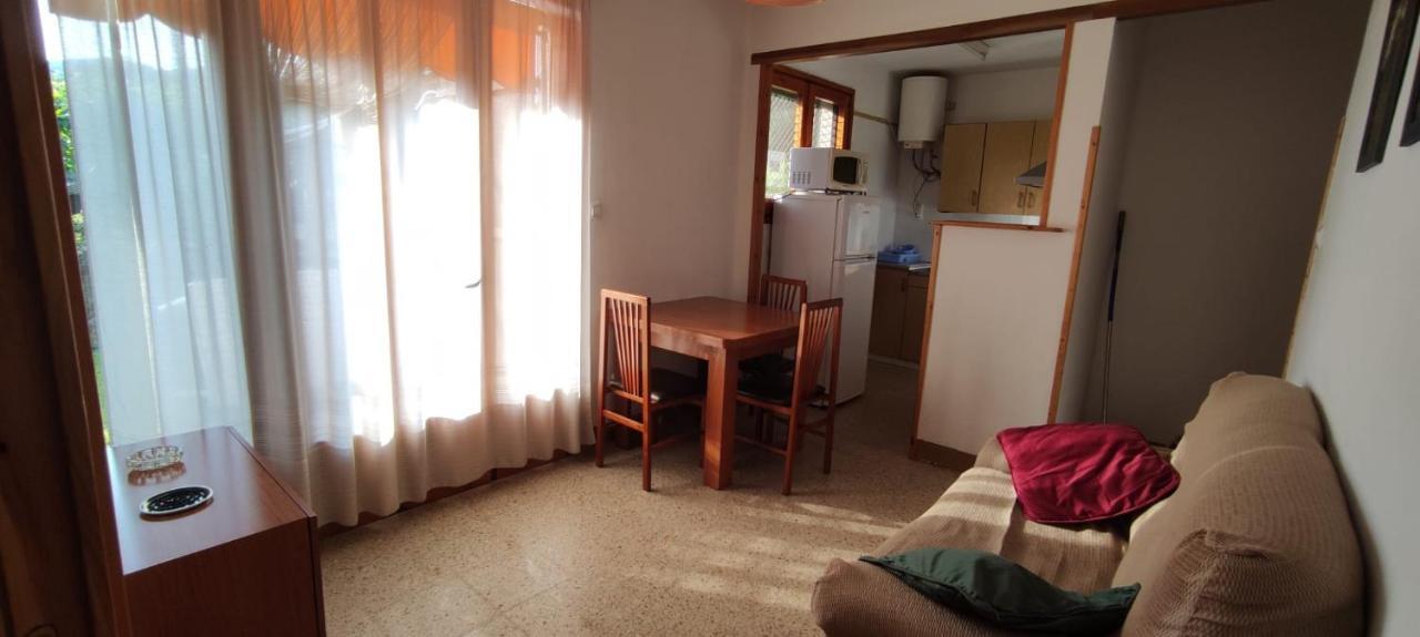Les Preses Apartaments Les Voltes מראה חיצוני תמונה